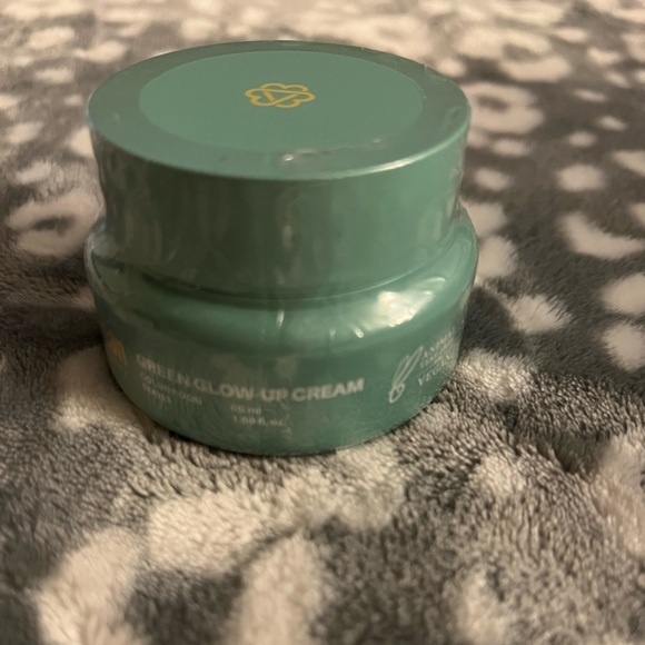 Tovegan Green Glow-Up Cream - Picture 1 of 4